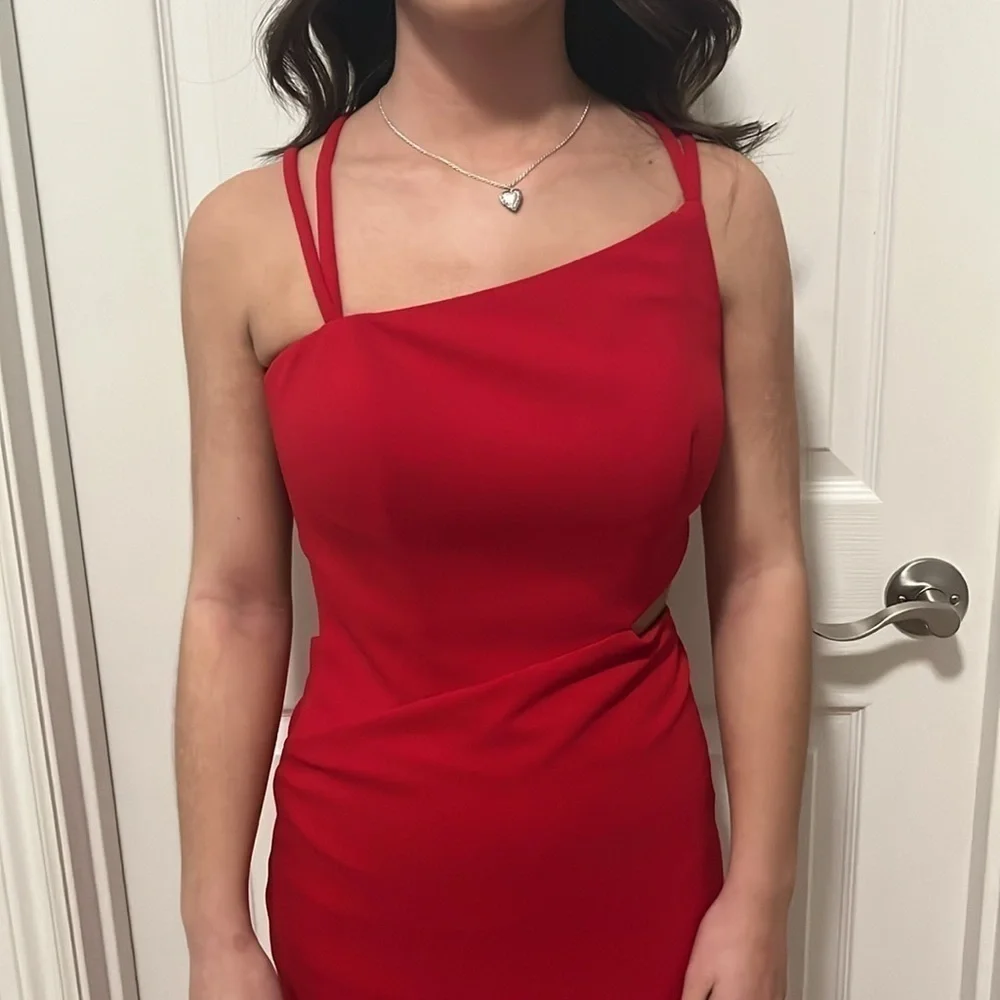 La femme Red Formal Dress Size 0 - Picture 5 of 13